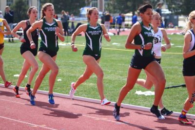 girls race the 1500m