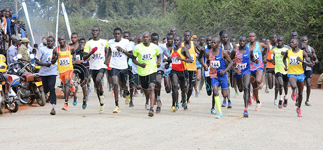  articipants in the 10km run in action during the eamganda okyo 2020 run at the oma round in apchorwa arch 7 2020