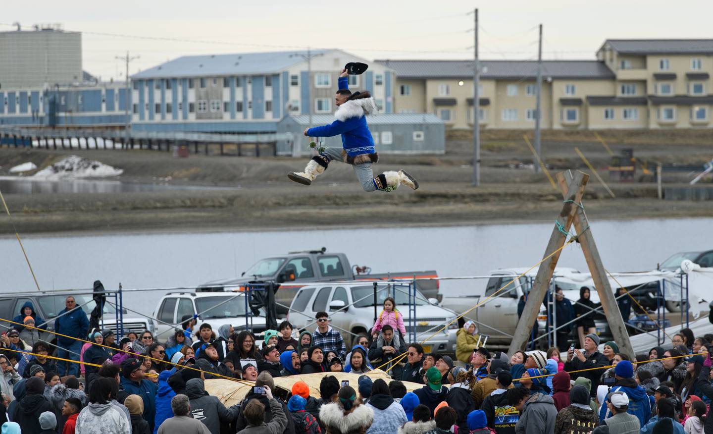 Nalukataq, bowhead whale hunt, Utqiagvik