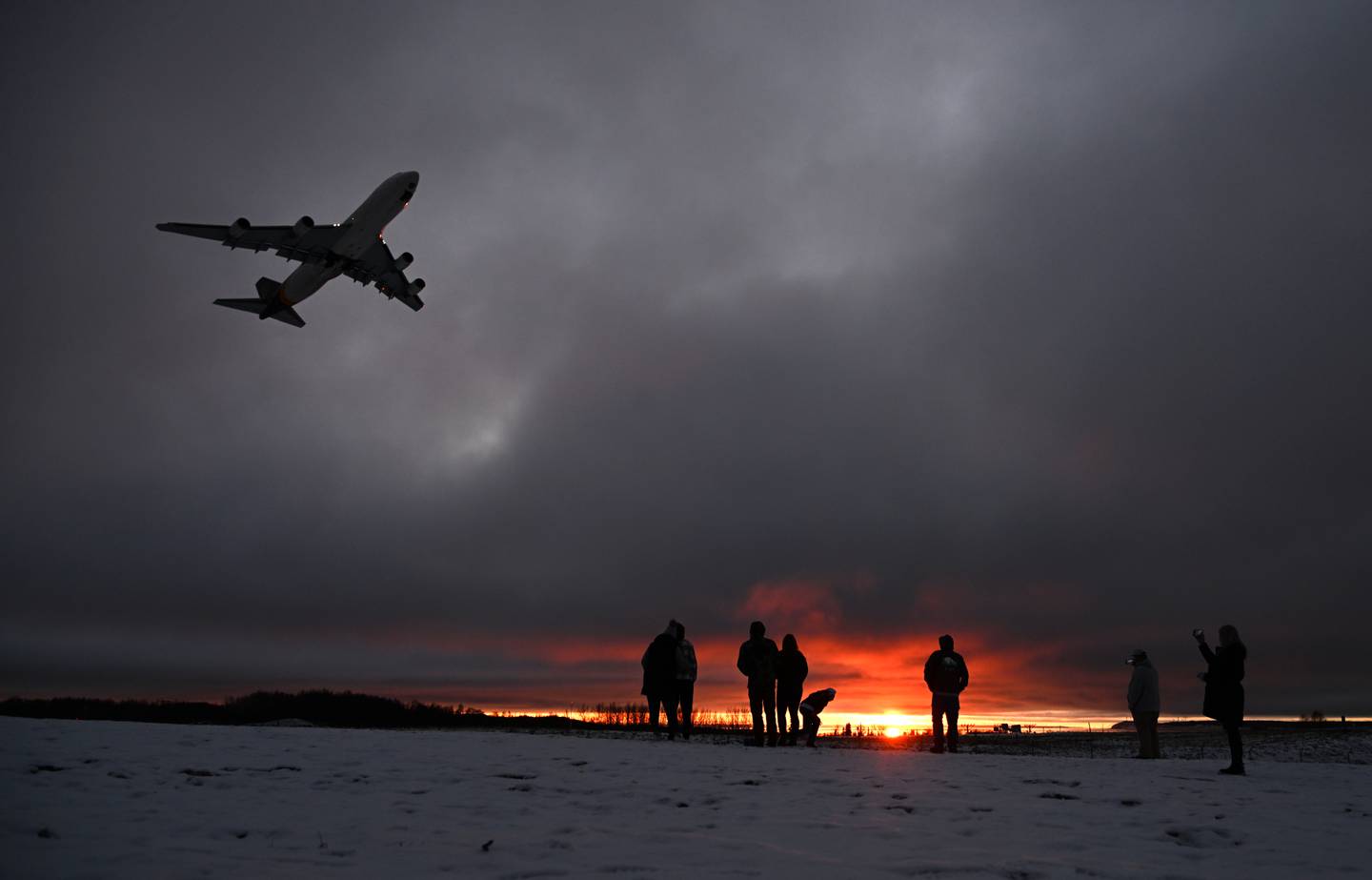 Sunset, Airport, Cargo Jet, UPS, Boeing 747 cargo jet, Ted Stevens Anchorage International Airport