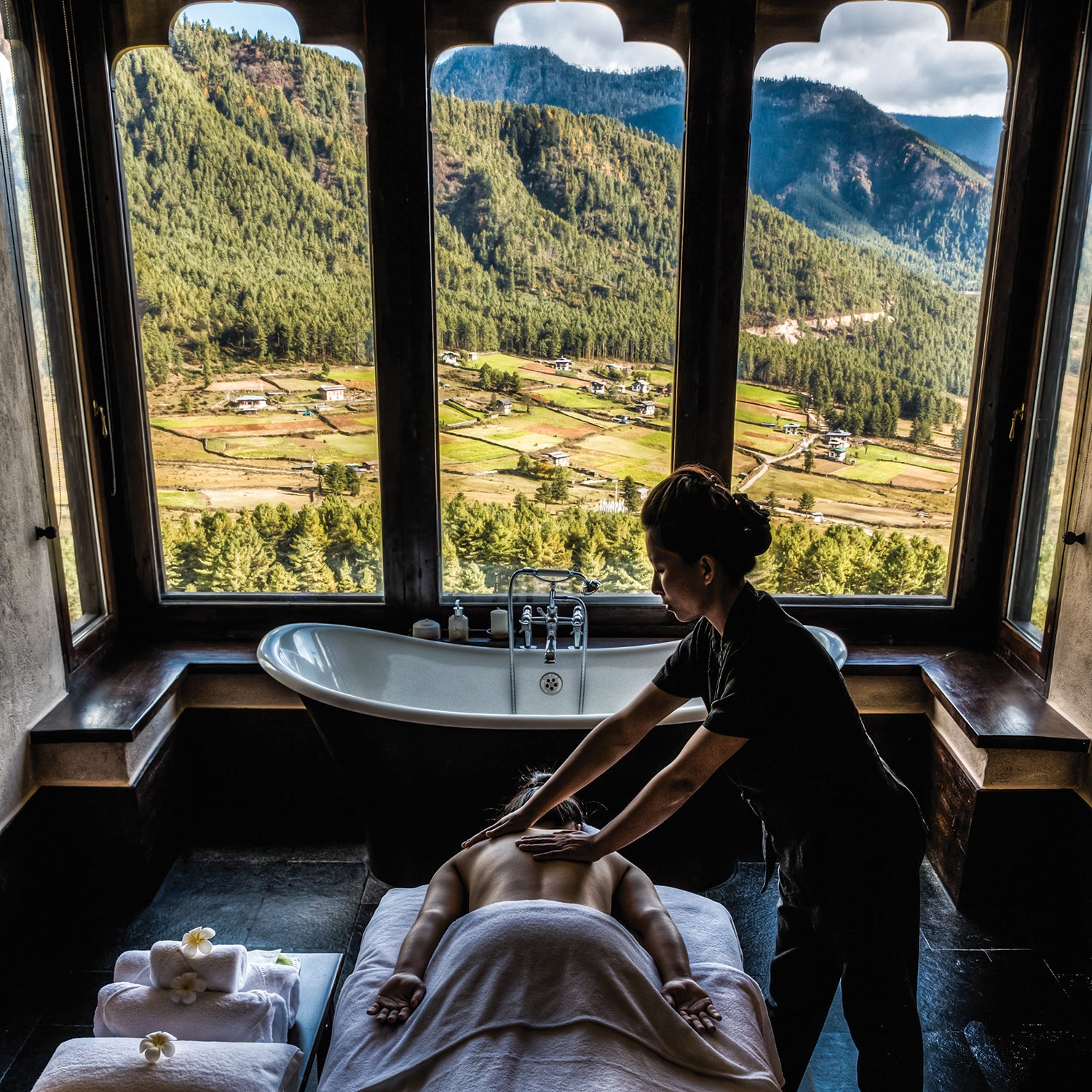 Massage in the lodge’s Farmhouse Suite