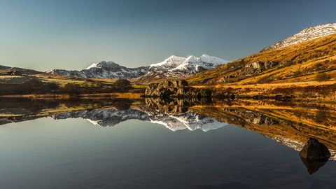 reflecting the tallest mountain in wales snowdon